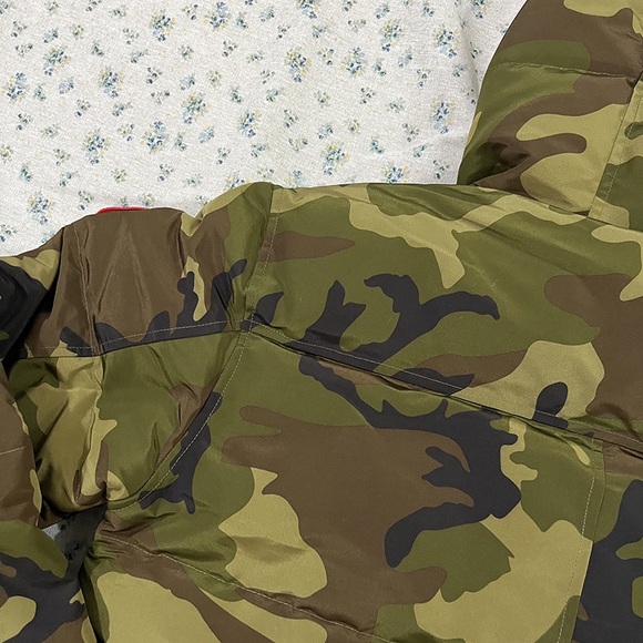 Canada Goose Camouflage Hooded Down Jacket - Picture 11 of 11